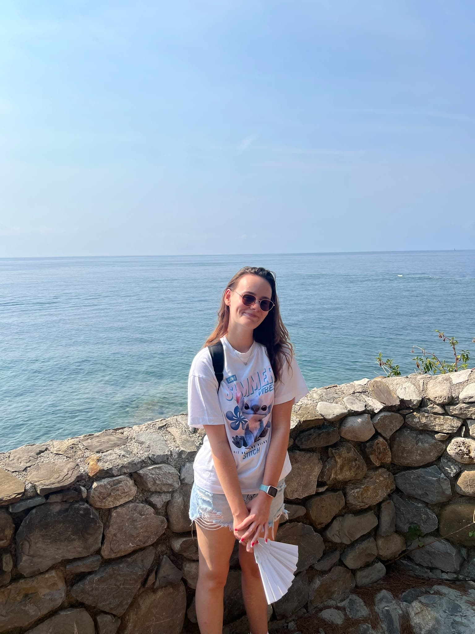 Jolina im Urlaub am Meer
